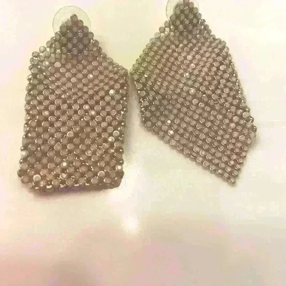 Stella & Dot Addie earrings. Rose gold mesh earrings. 2.75 inches long. - Picture 2 of 4